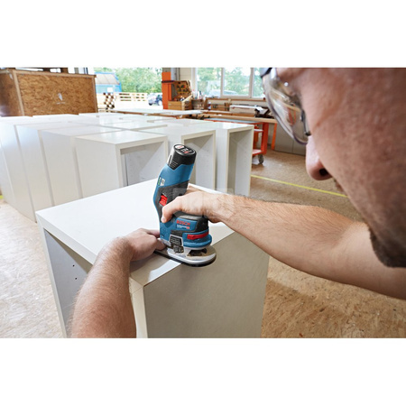 Frezarka krawędziowa GKF 12V-8 (solo)'12 V, bez akumulatorów i ładowarki, 13.000 obr./min, EC, karton LB