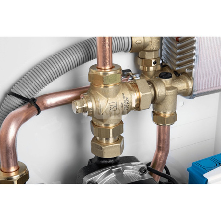 Grupa pompowa AFRISO PrimoBox AHB 622 GZ x GW 3/4'' x 3/4'', z zaworem termostatycznym, z izolacją, z pompą obiegową