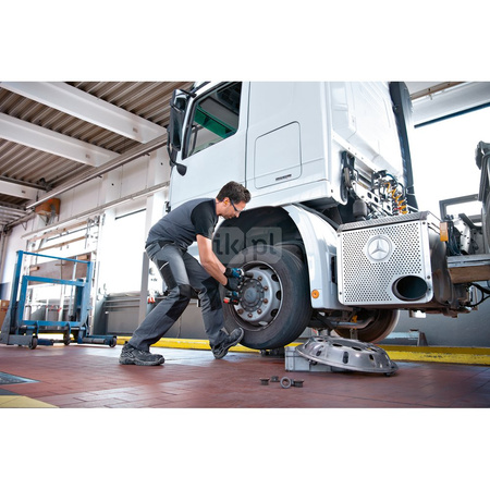 Klucz udarowy GDS 18V-1000